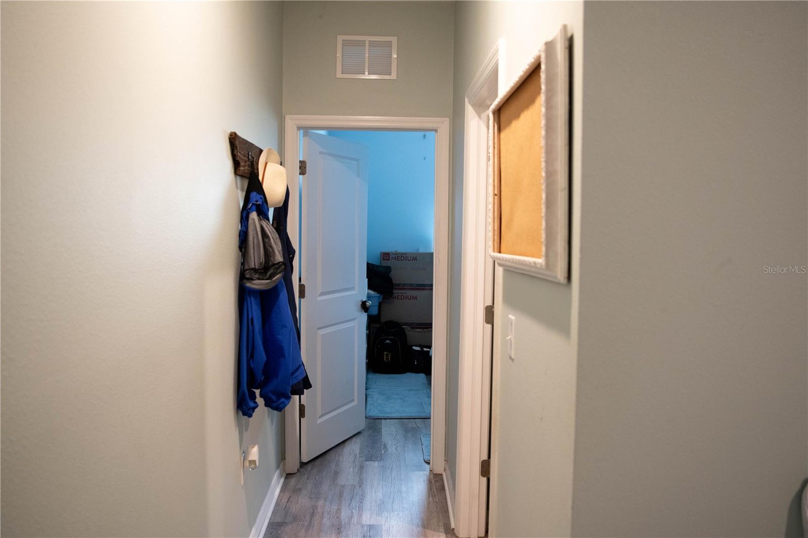 Image 20 of 26 For 3021 Blue Shores Way