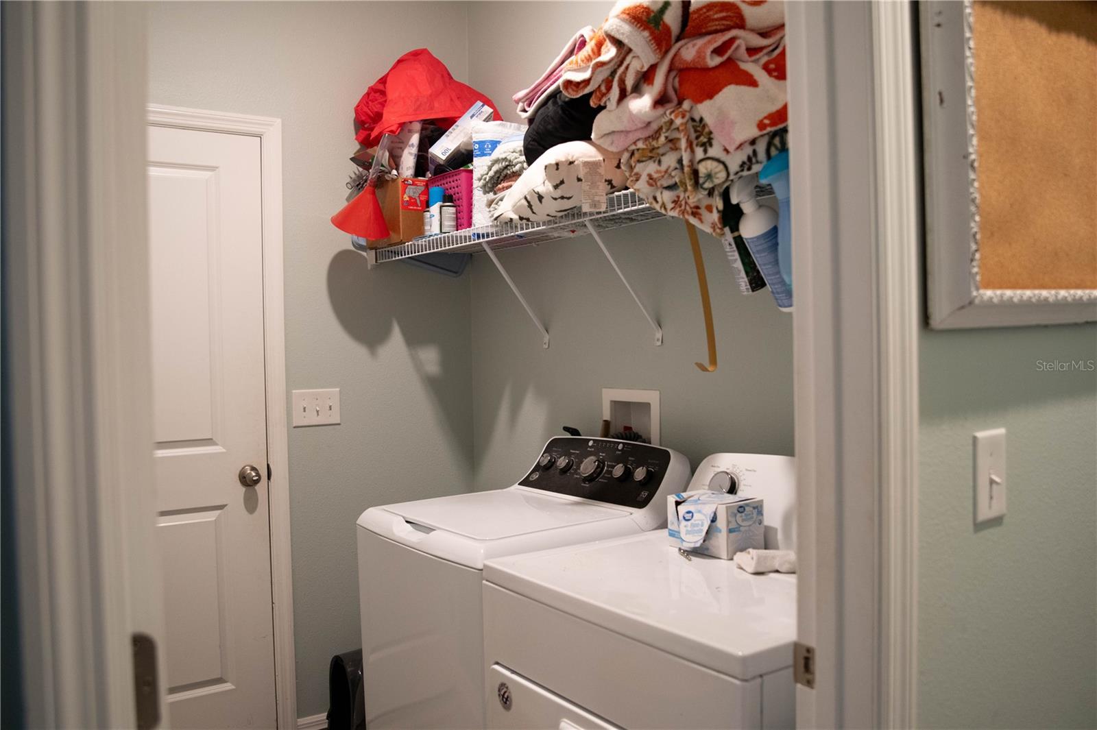 Image 21 of 26 For 3021 Blue Shores Way