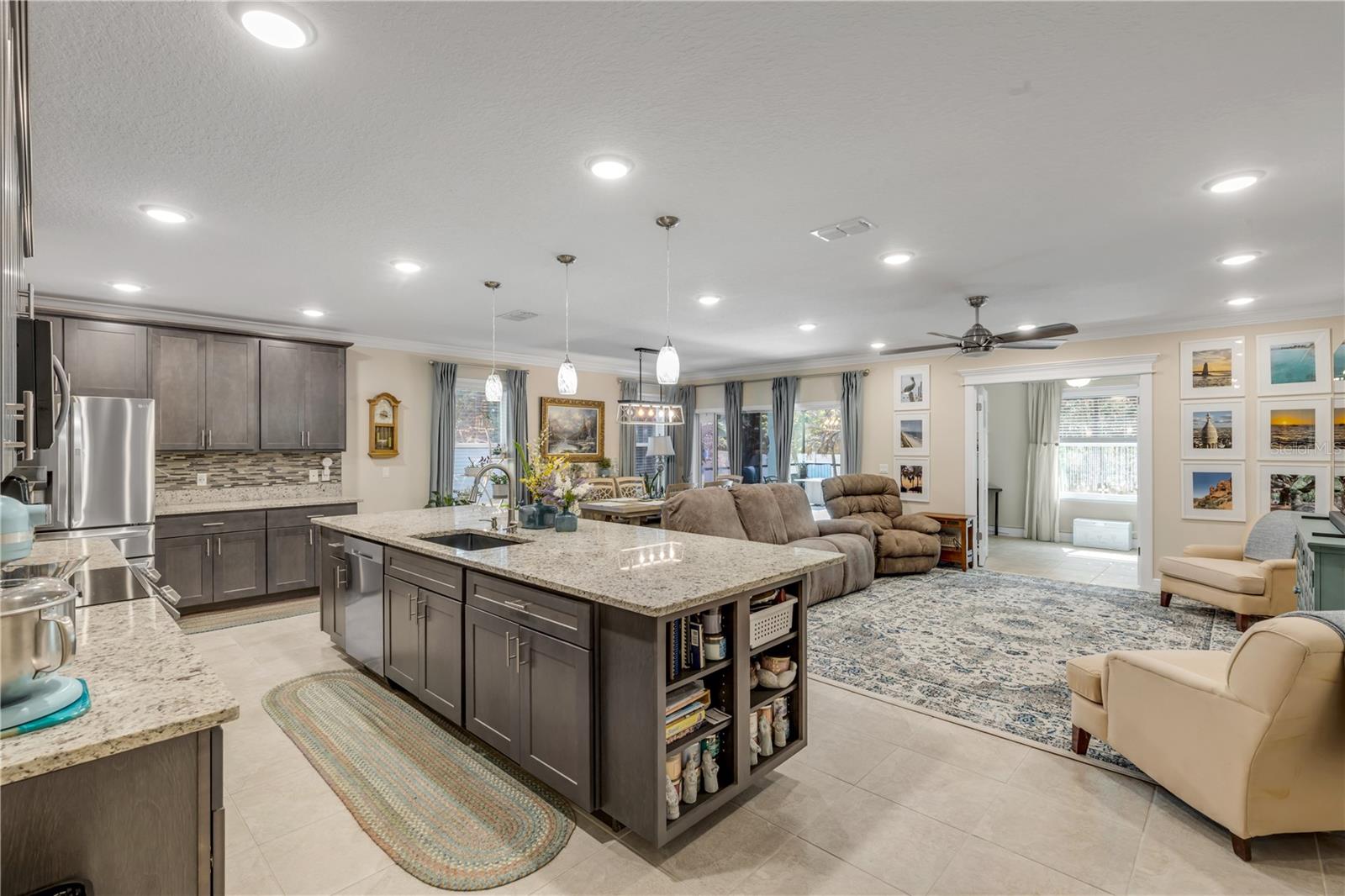 Image 16 of 42 For 2504 Lime Tree Drive