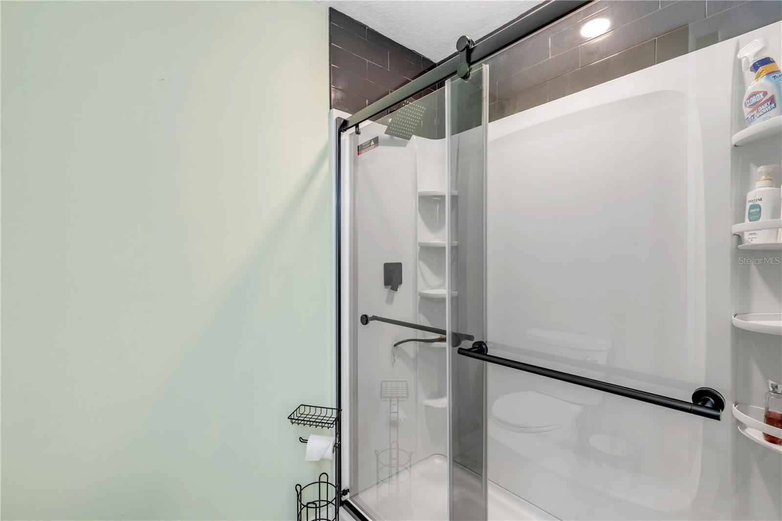 Image 18 of 42 For 2530 Tamarind Drive