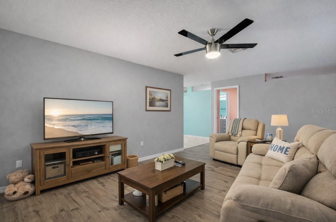 Image 27 of 42 For 2530 Tamarind Drive