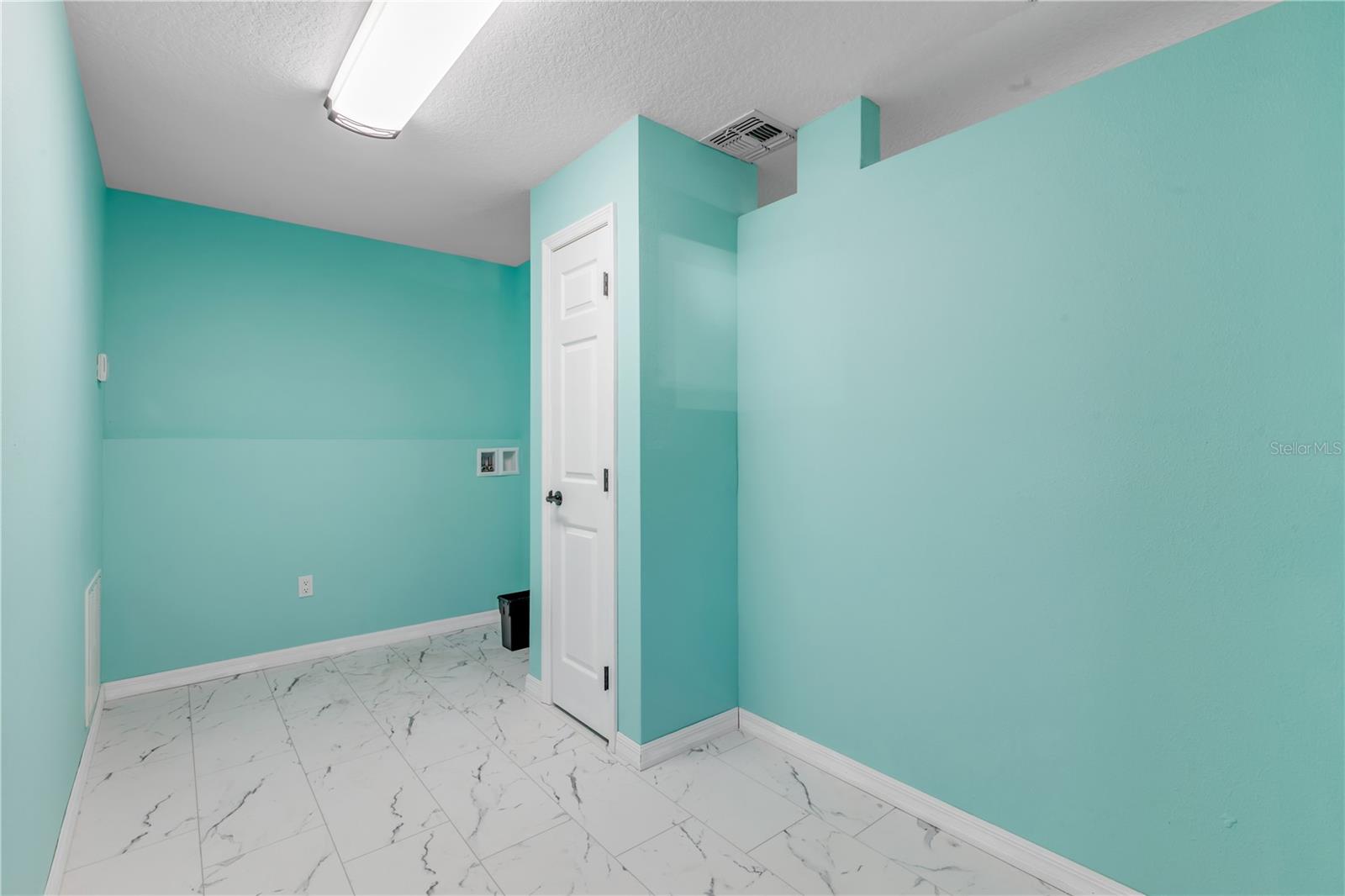 Image 30 of 42 For 2530 Tamarind Drive