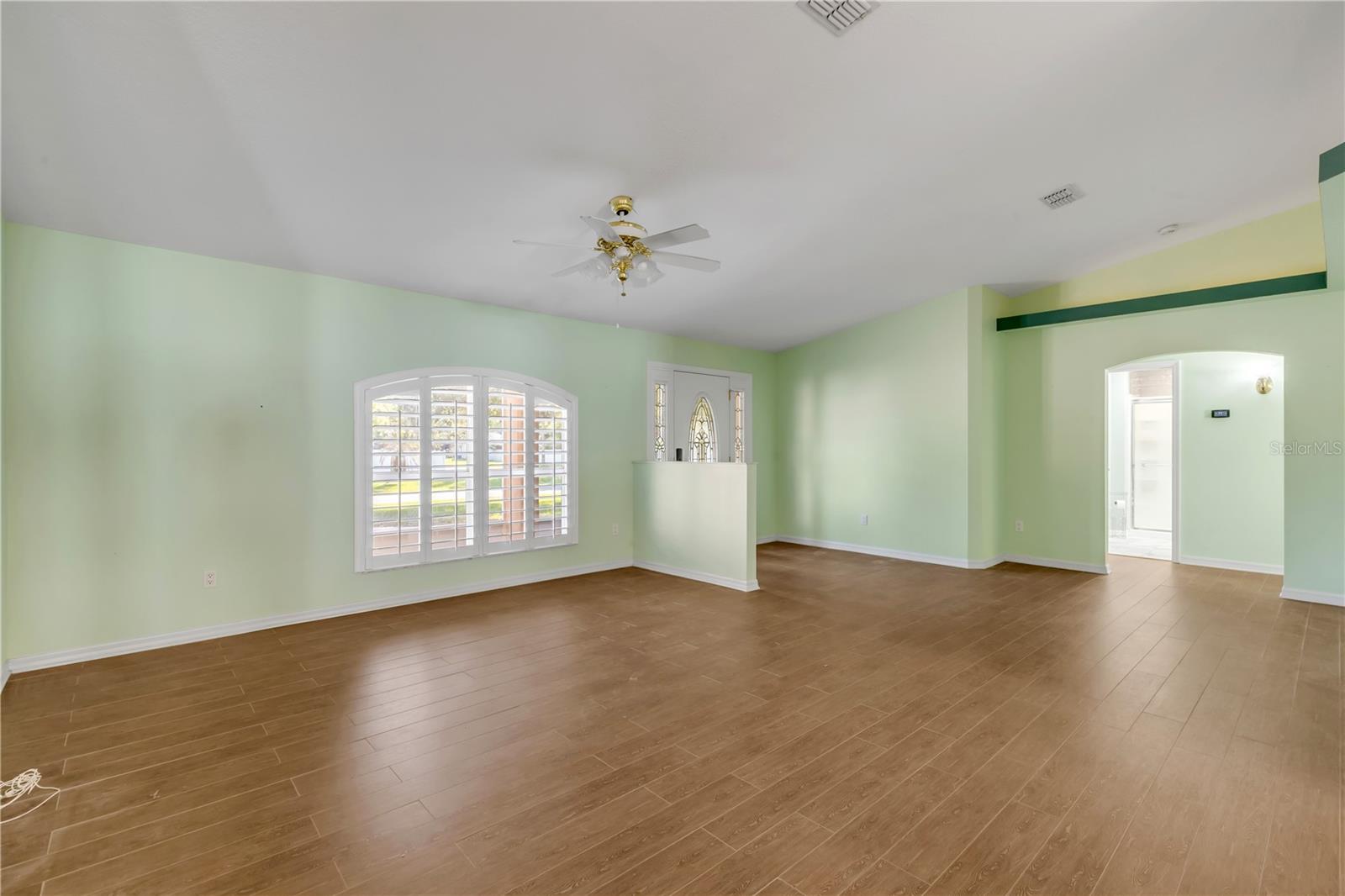 Image 6 of 42 For 2530 Tamarind Drive