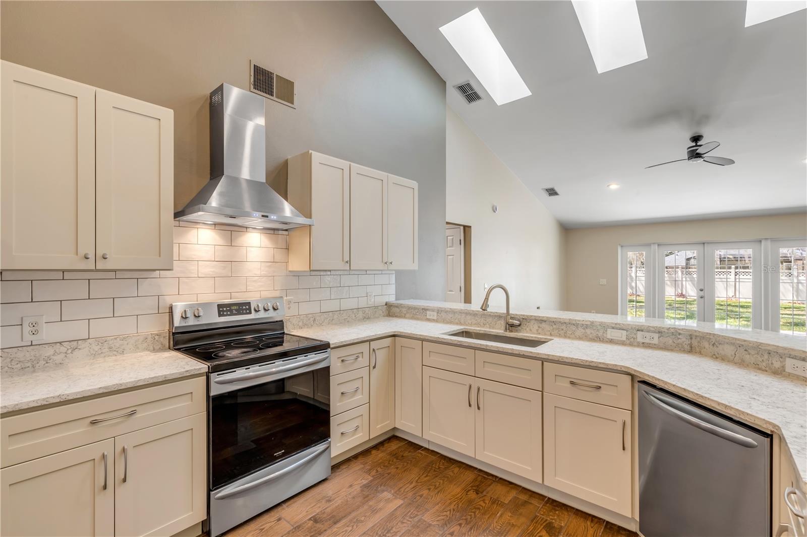 Image 19 of 67 For 3858 Kingston Oaks Cove