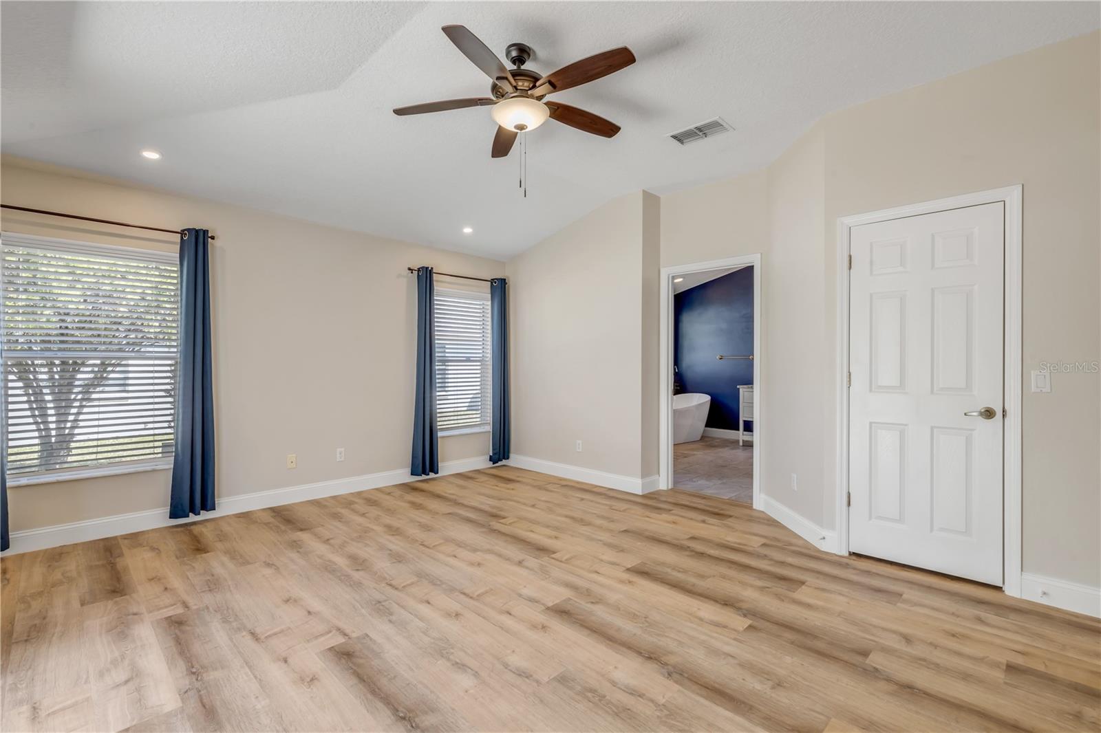 Image 31 of 67 For 3858 Kingston Oaks Cove