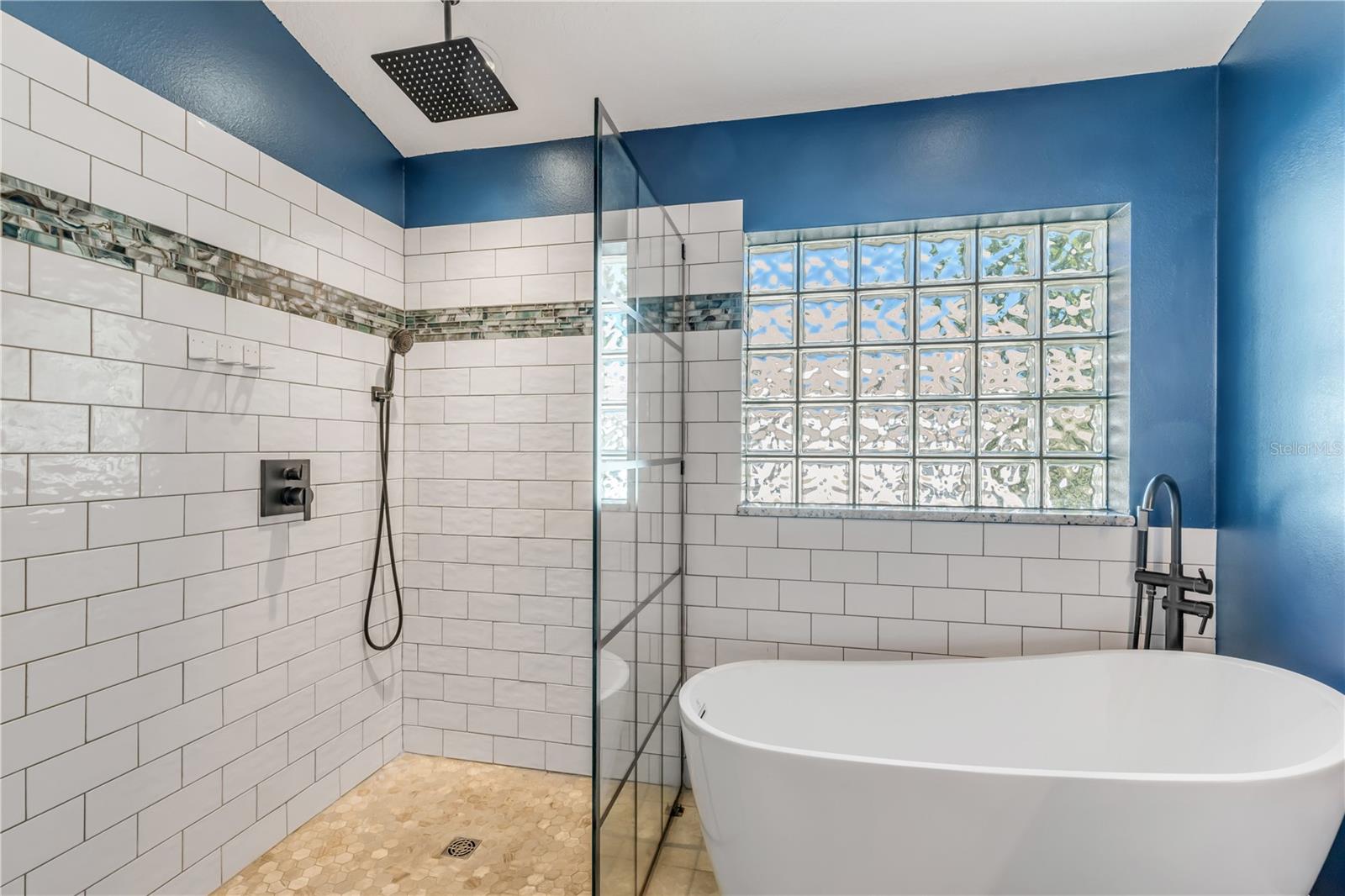 Image 37 of 67 For 3858 Kingston Oaks Cove