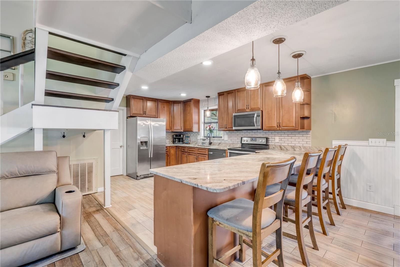 Image 11 of 67 For 281 Galbraith Avenue