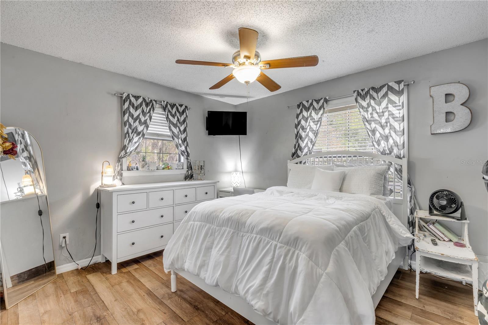 Image 24 of 67 For 281 Galbraith Avenue