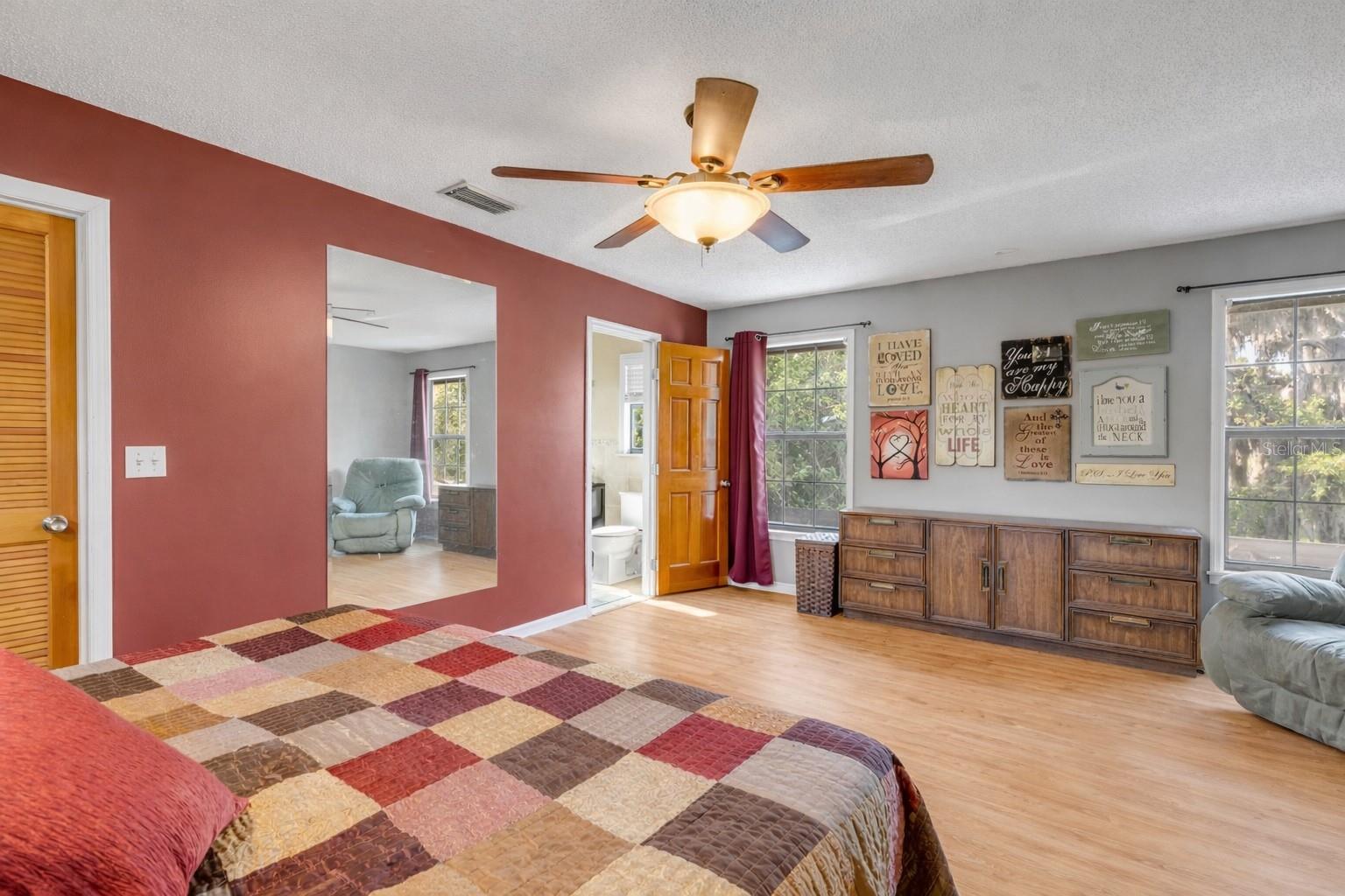 Image 33 of 67 For 281 Galbraith Avenue