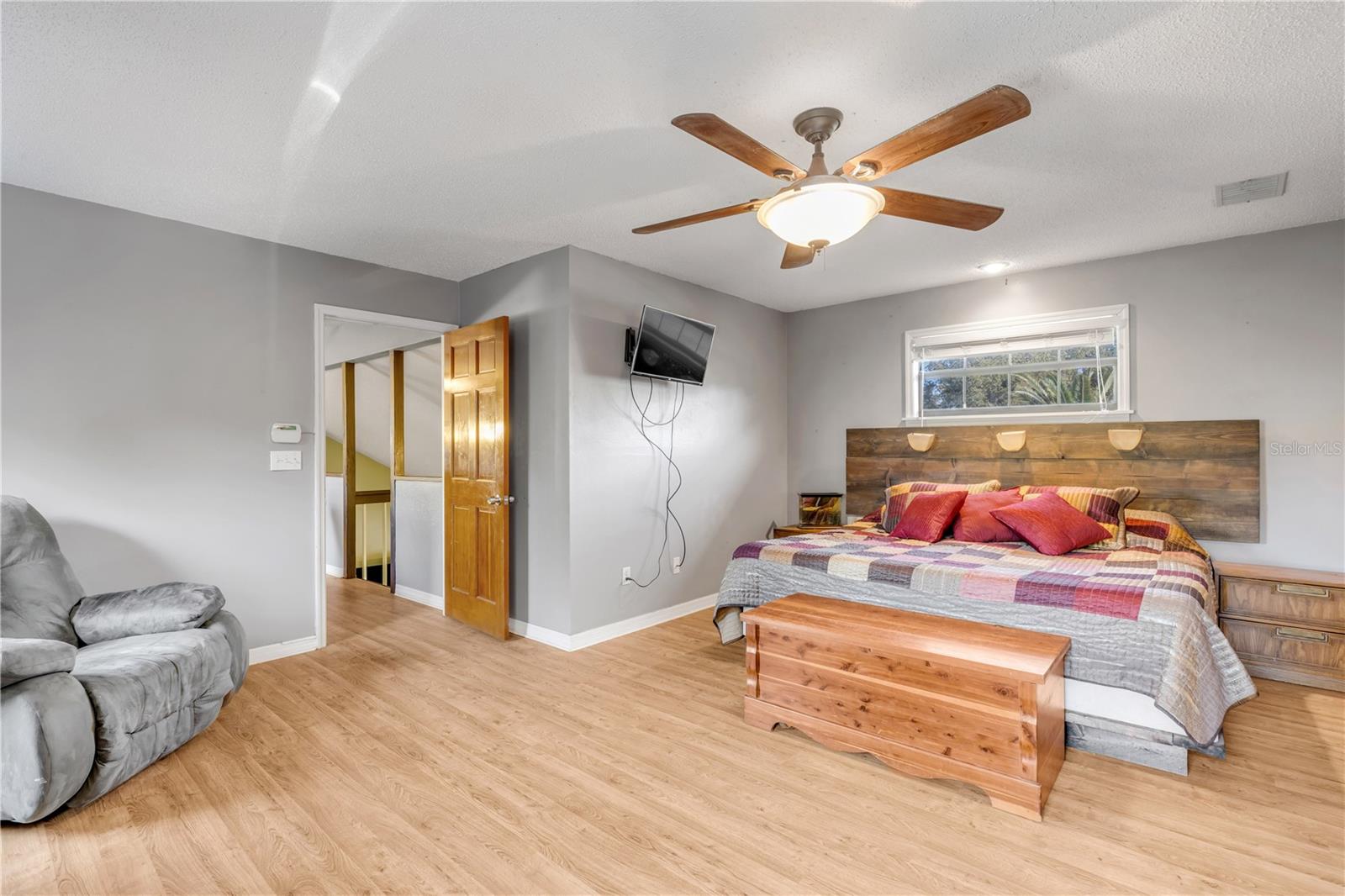 Image 34 of 67 For 281 Galbraith Avenue