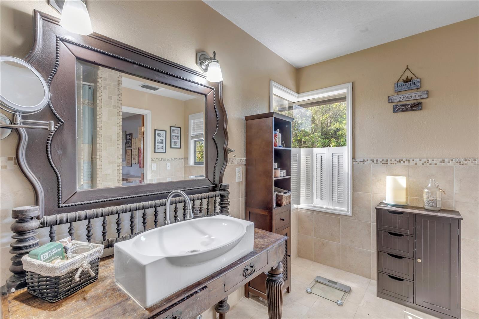 Image 38 of 67 For 281 Galbraith Avenue