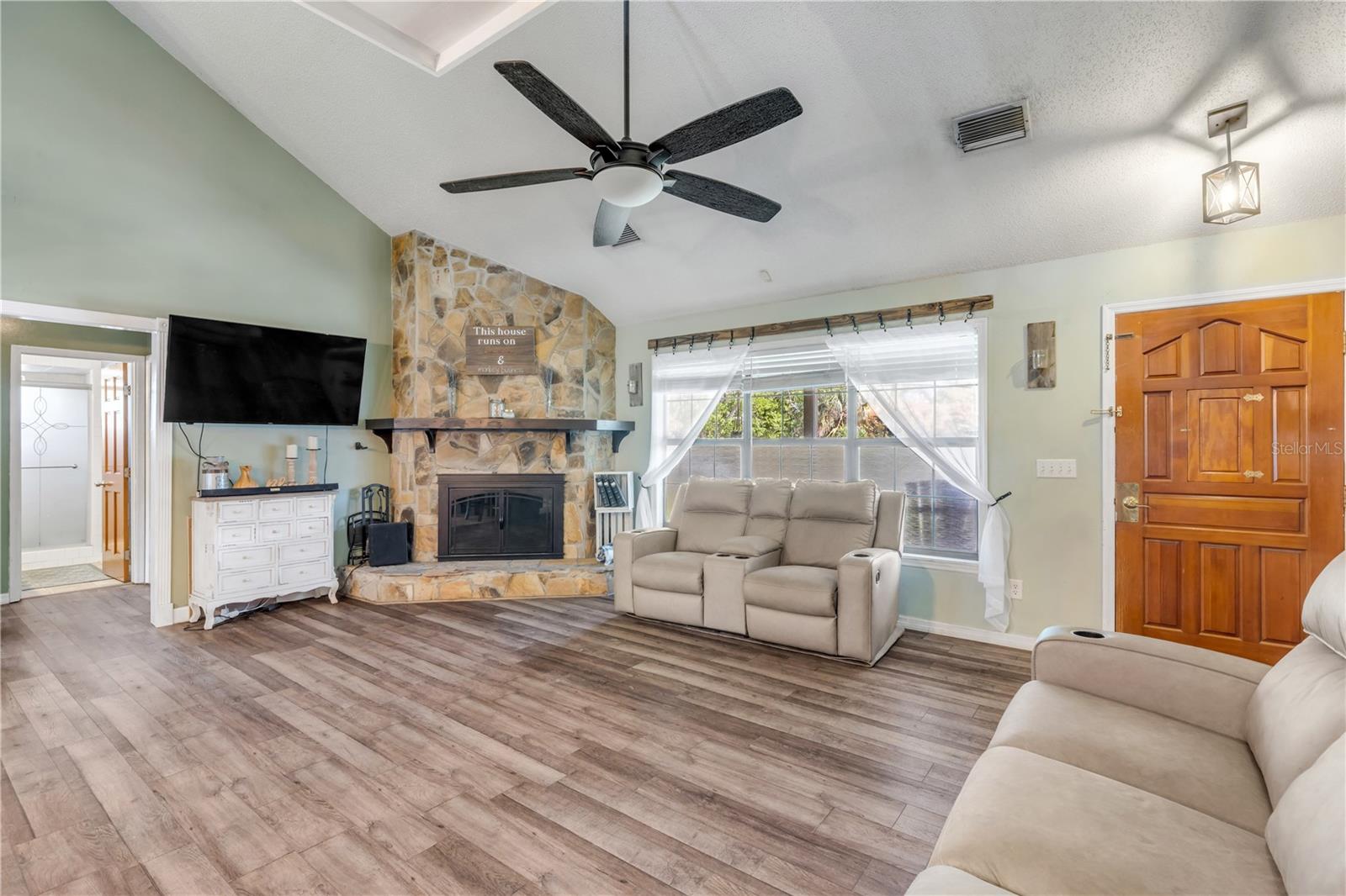 Image 9 of 67 For 281 Galbraith Avenue