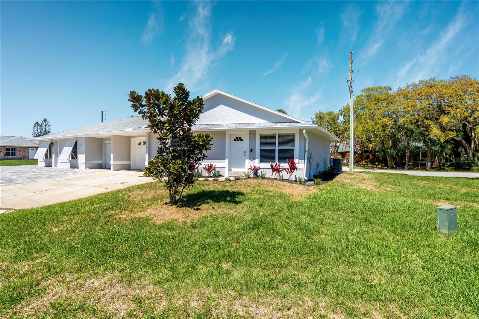 Image 4 of 23 For 710 River Oaks Circle