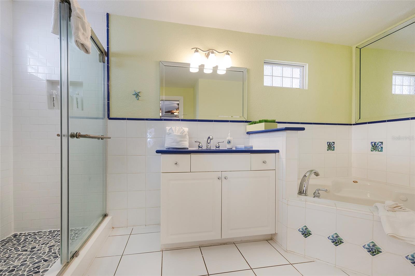 Image 10 of 91 For 3837-3839 Atlantic Avenue