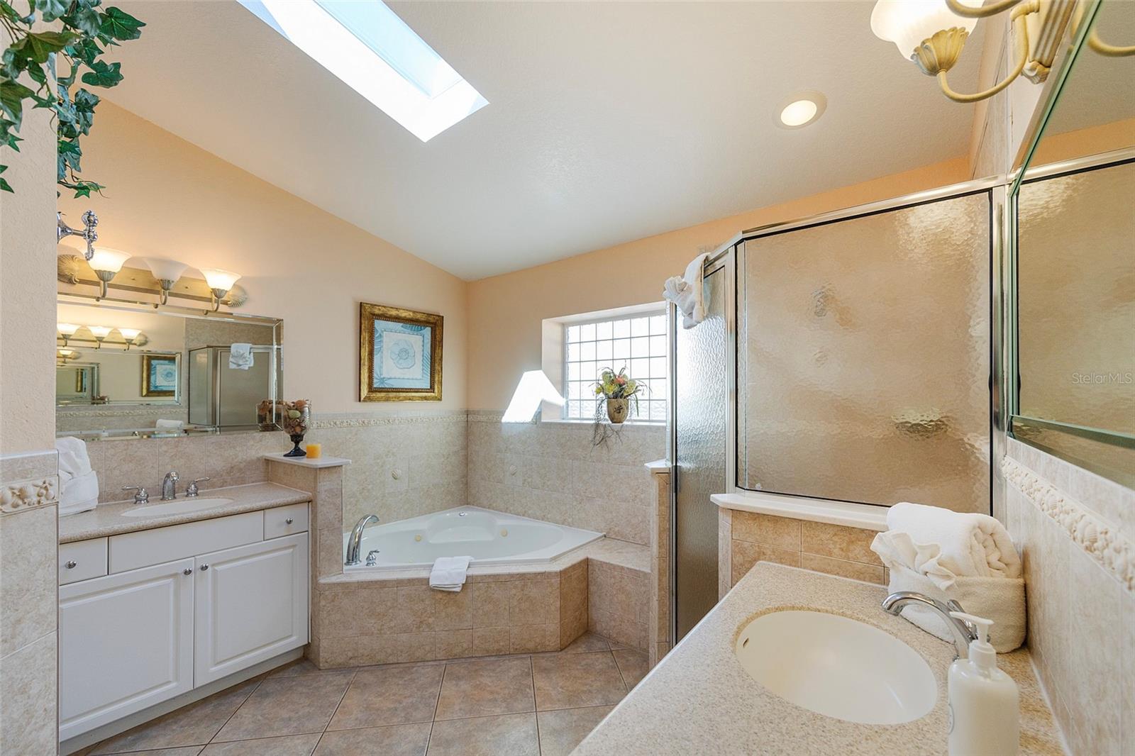 Image 7 of 91 For 3837-3839 Atlantic Avenue