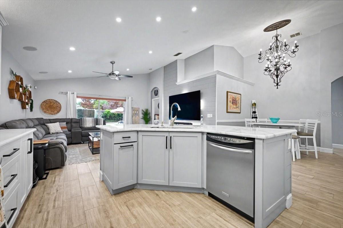 Image 11 of 52 For 813 Grand Hughey Court