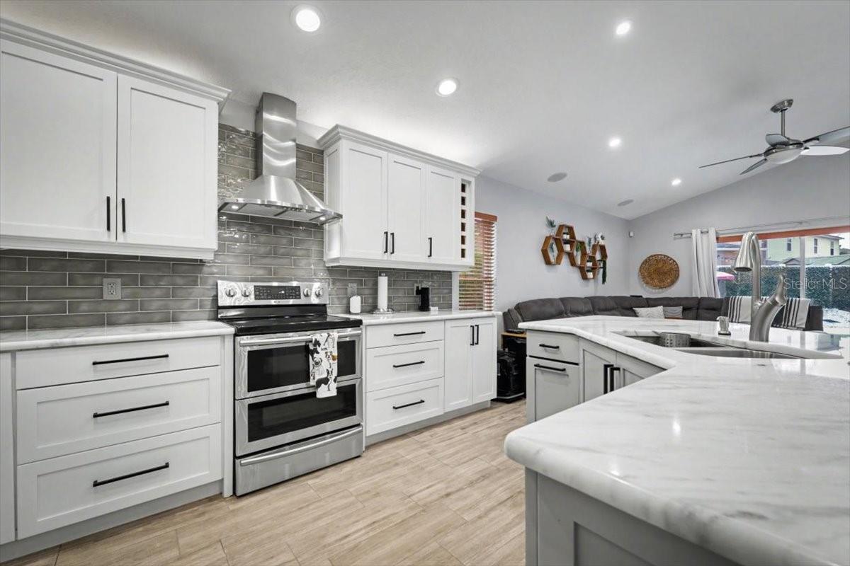 Image 13 of 52 For 813 Grand Hughey Court