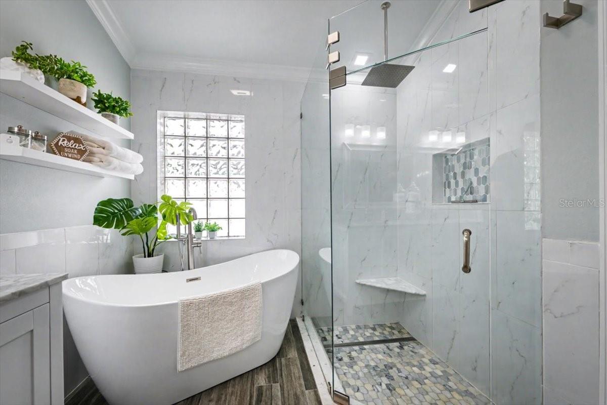 Image 21 of 52 For 813 Grand Hughey Court