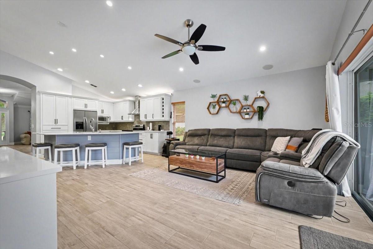 Image 8 of 52 For 813 Grand Hughey Court