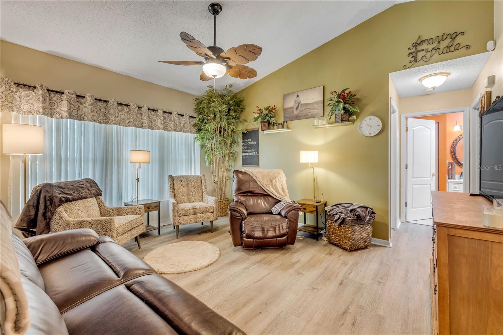 Image 13 of 52 For 3314 Tamarind Drive