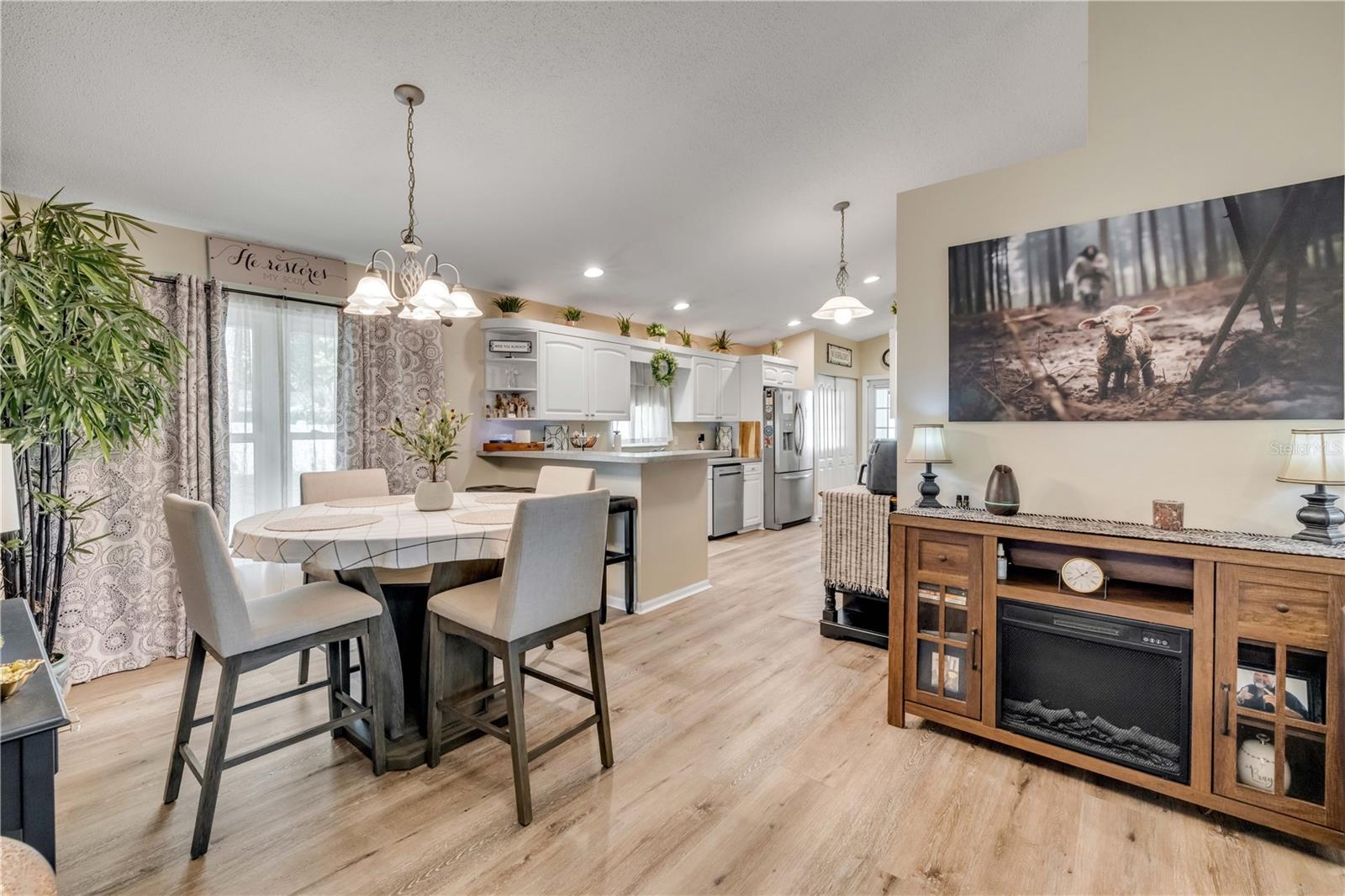 Image 18 of 52 For 3314 Tamarind Drive