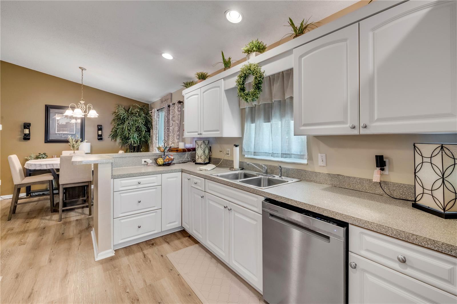 Image 23 of 52 For 3314 Tamarind Drive