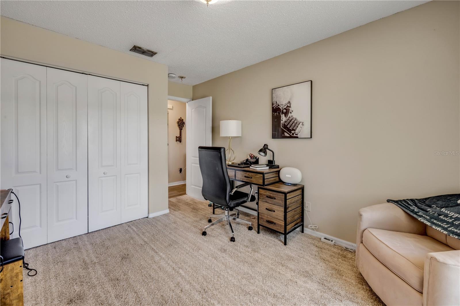 Image 32 of 52 For 3314 Tamarind Drive