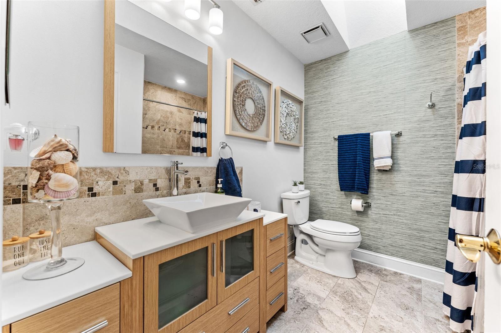 Image 23 of 51 For 228 Quay Assisi