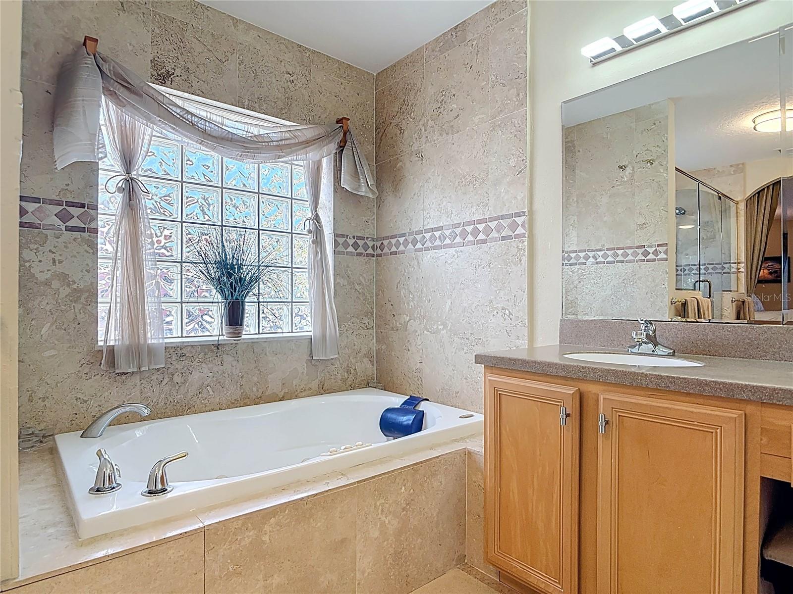 Image 32 of 99 For 4508 Saxon Drive