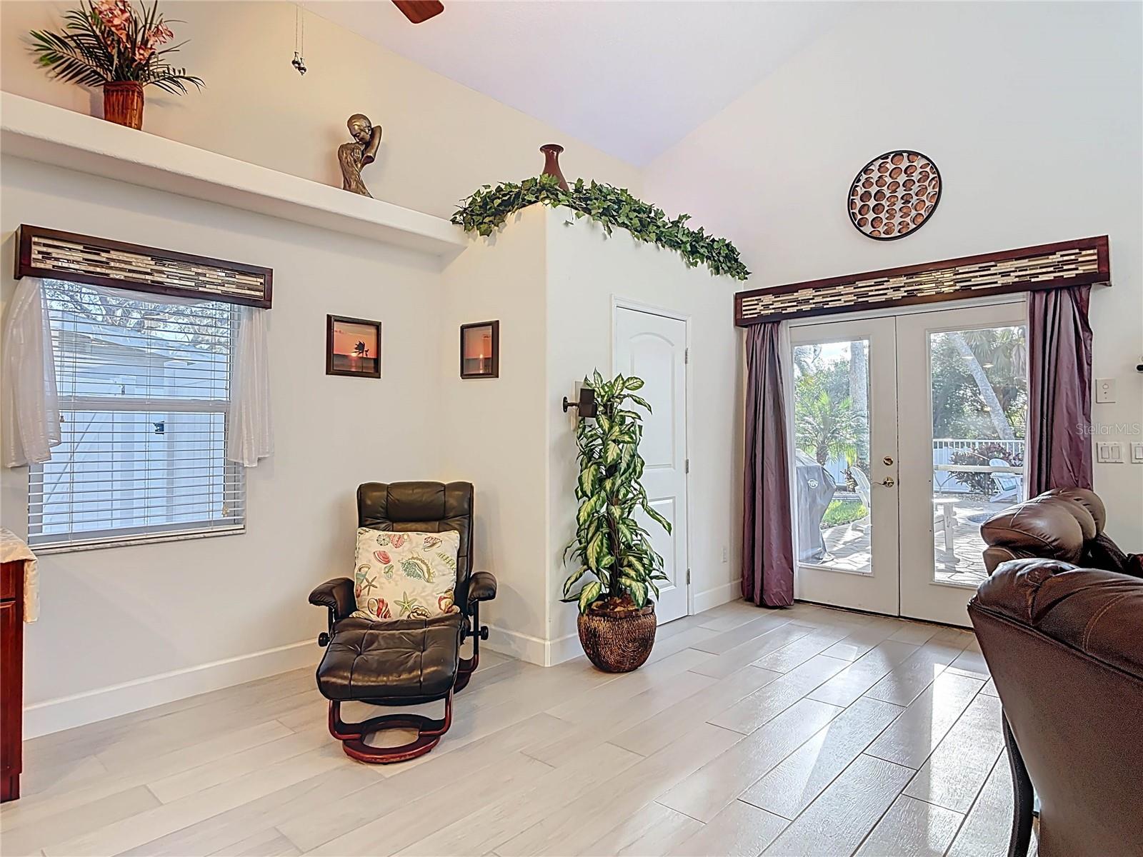 Image 7 of 99 For 4508 Saxon Drive