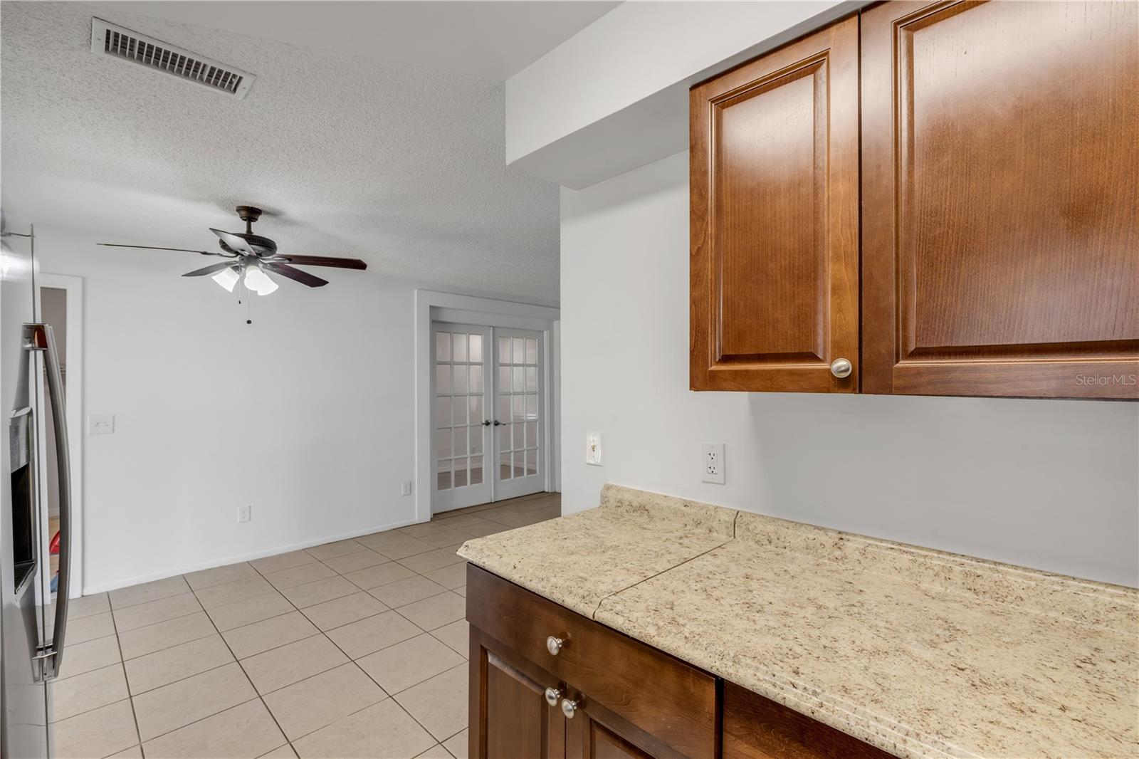 Image 22 of 39 For 420 Perdita Avenue