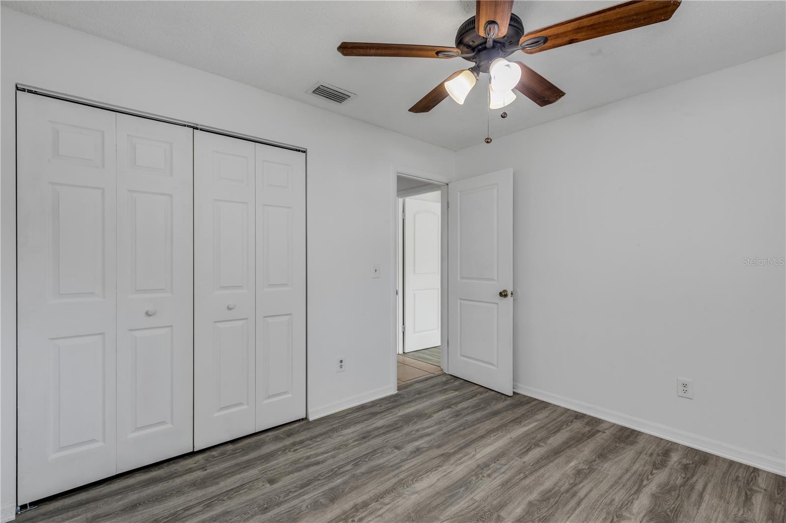 Image 28 of 39 For 420 Perdita Avenue