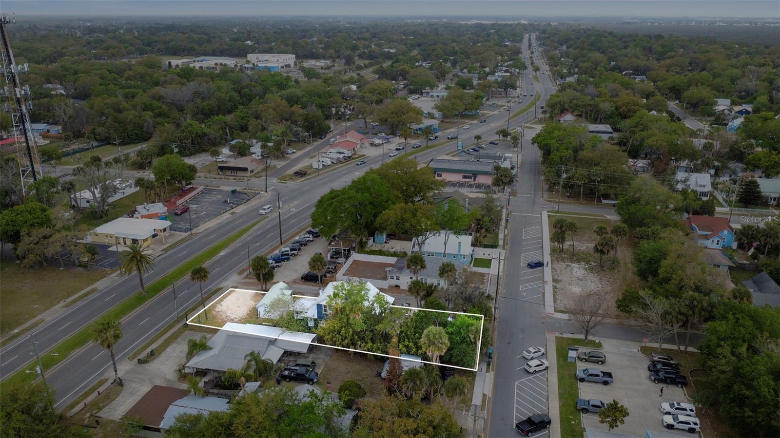 Image 3 of 24 For 324 Orange Street