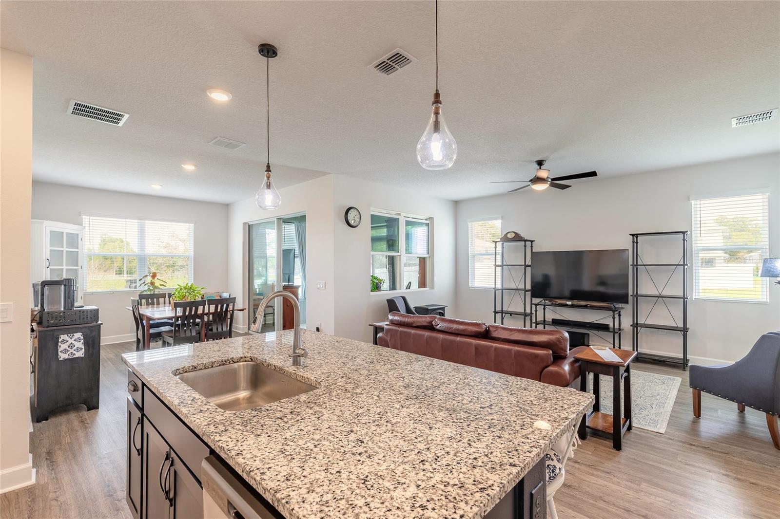 Image 11 of 42 For 1094 River Falls Circle