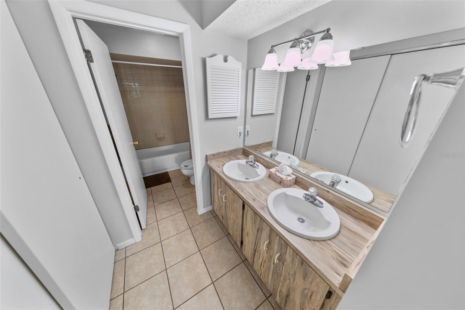 Image 14 of 27 For 4 Misners Trail