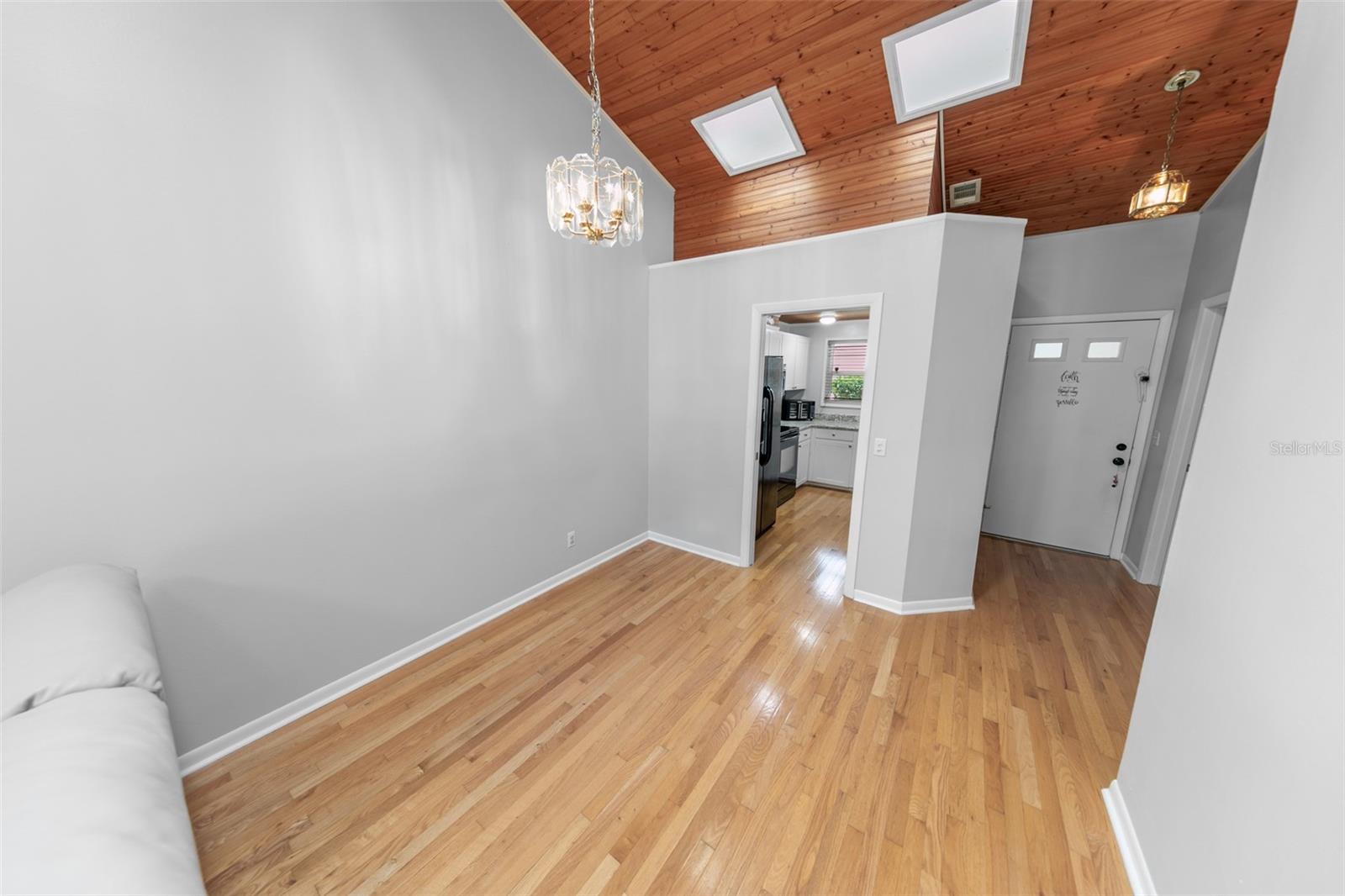 Image 9 of 27 For 4 Misners Trail