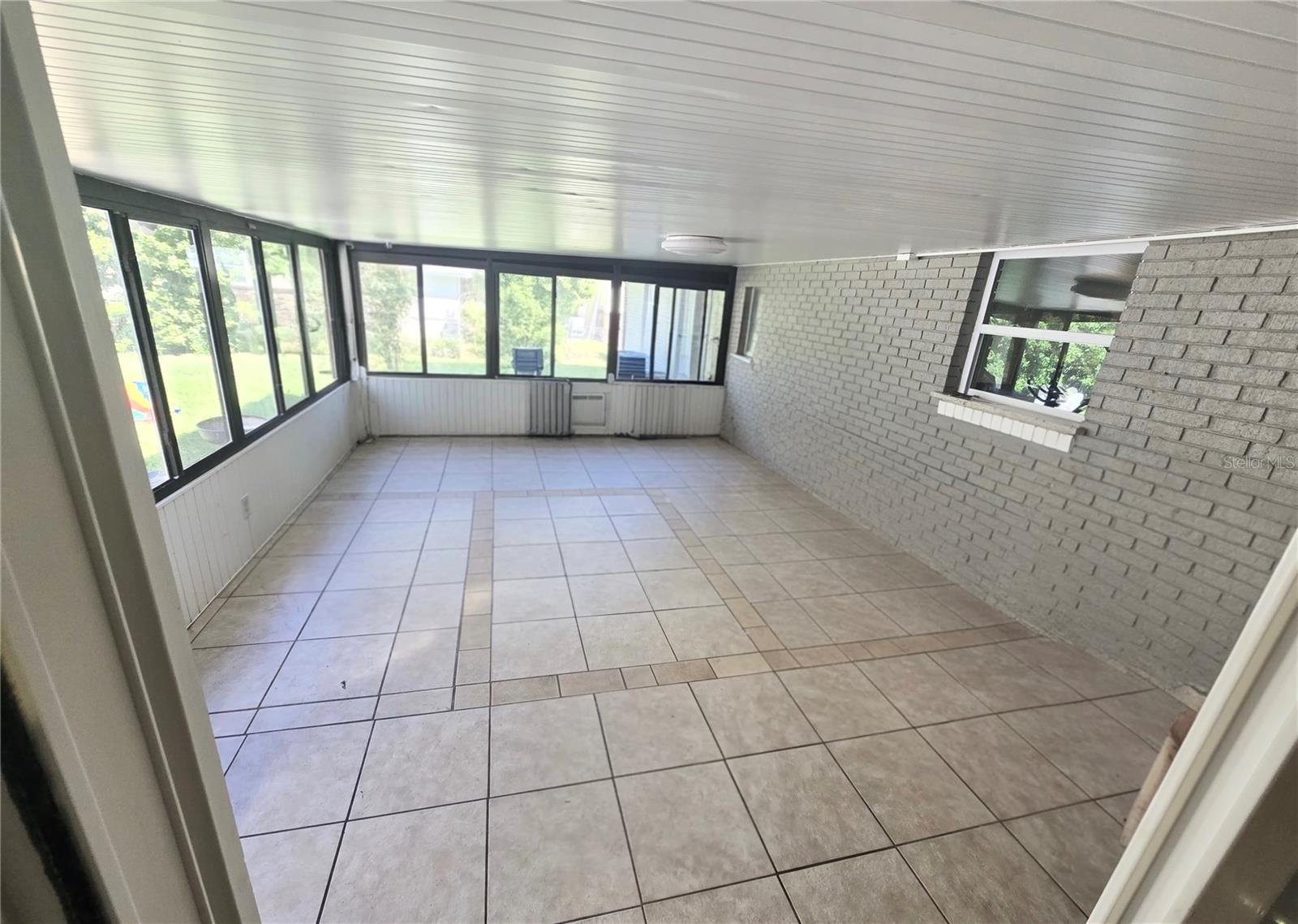 Image 15 of 21 For 9989 Leahy Road