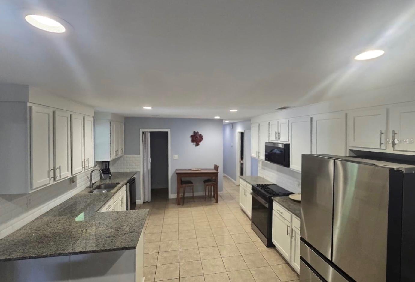 Image 2 of 21 For 9989 Leahy Road