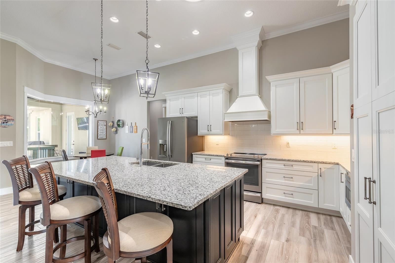 Image 8 of 65 For 3207 Medici Boulevard