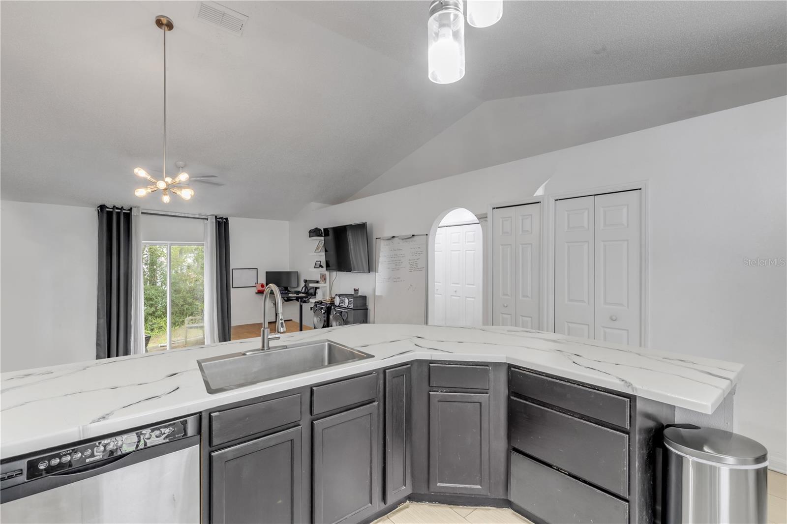 Image 10 of 35 For 1210 July Circle