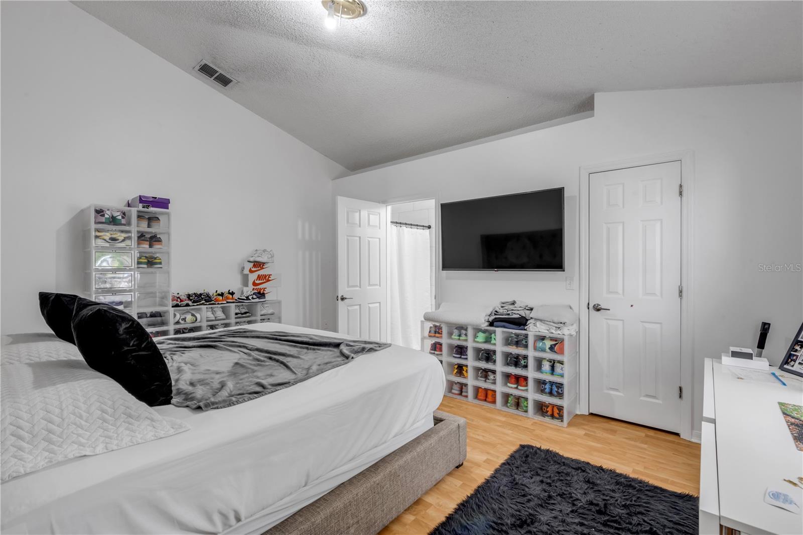 Image 16 of 35 For 1210 July Circle