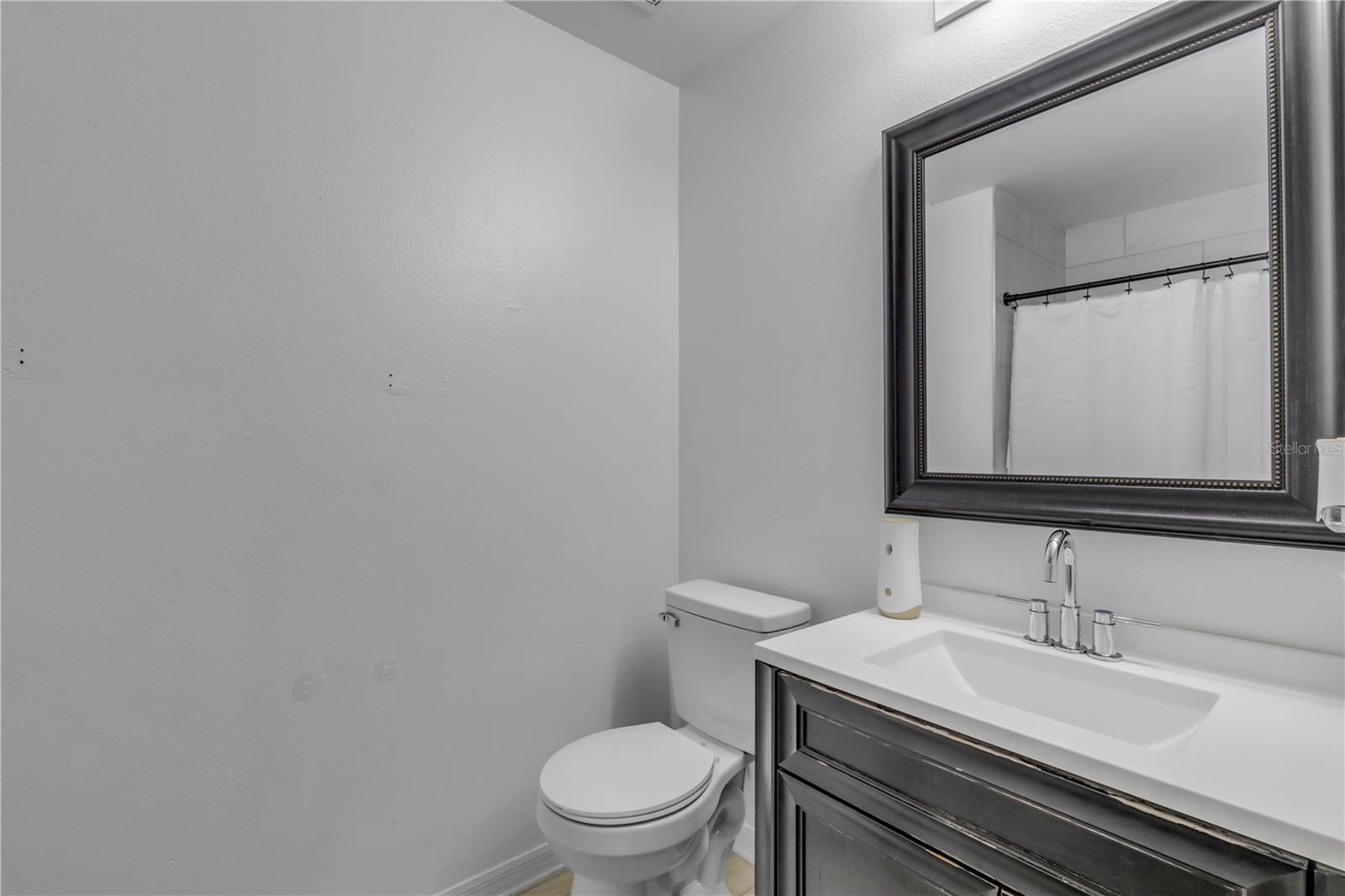 Image 17 of 35 For 1210 July Circle