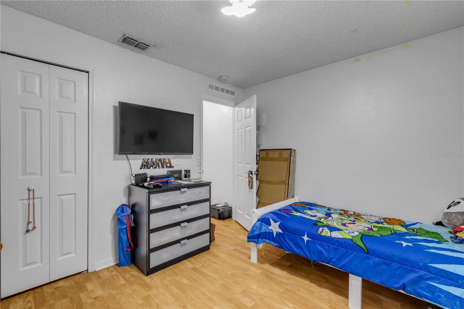 Image 19 of 35 For 1210 July Circle