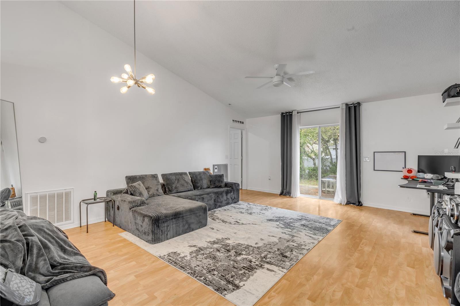 Image 6 of 35 For 1210 July Circle