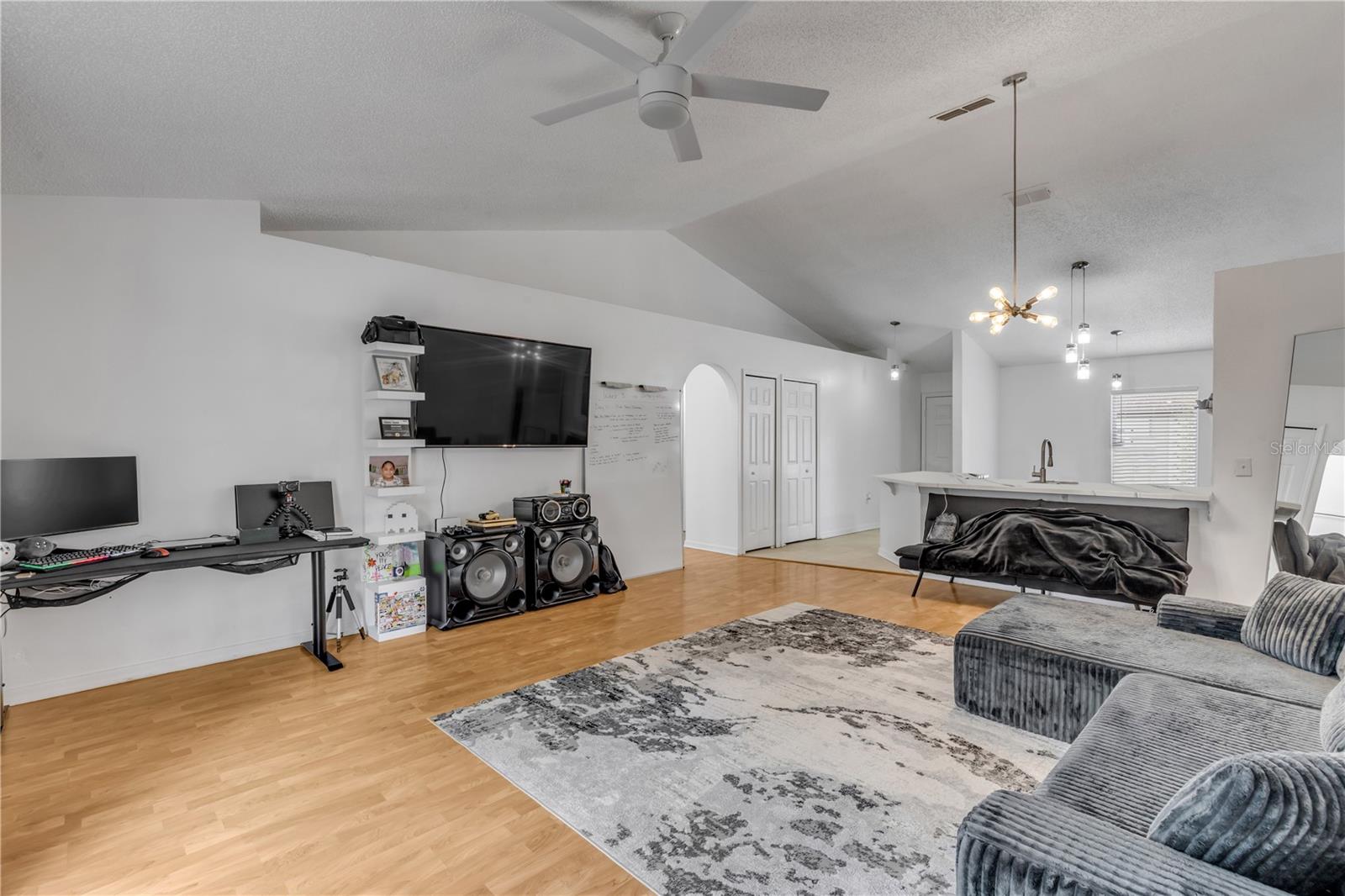 Image 7 of 35 For 1210 July Circle