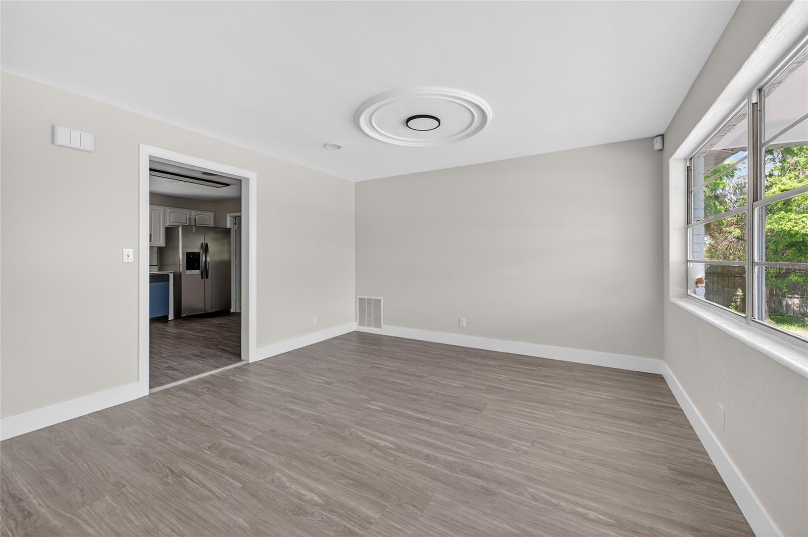 Image 11 of 35 For 1822 Palmetto Avenue