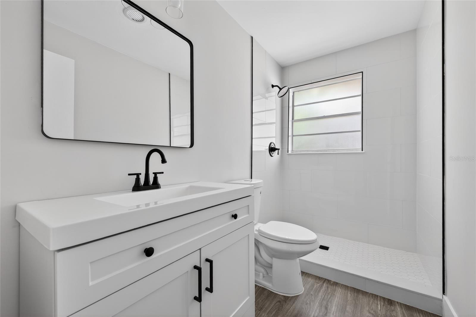 Image 17 of 35 For 1822 Palmetto Avenue