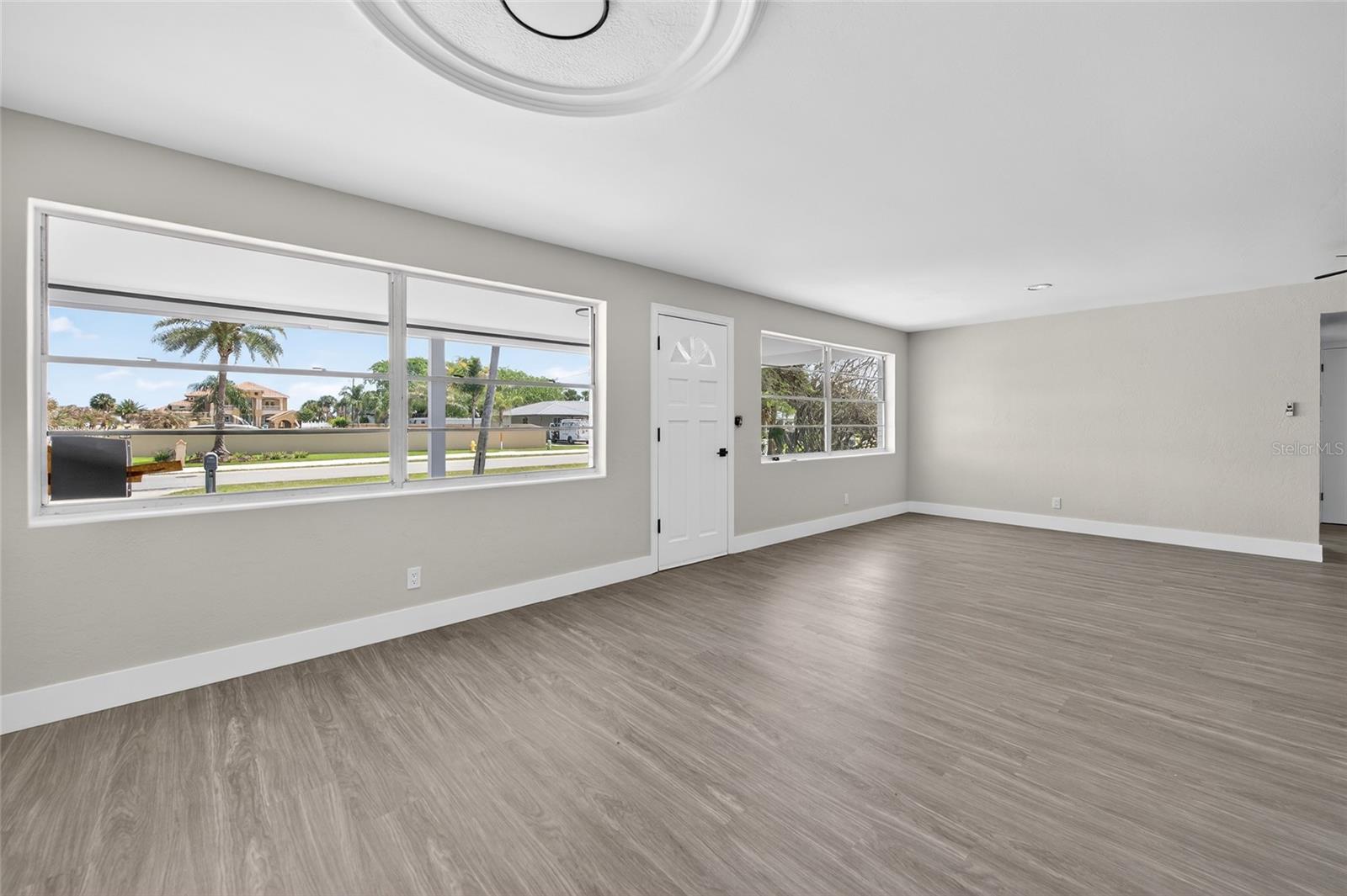 Image 8 of 35 For 1822 Palmetto Avenue