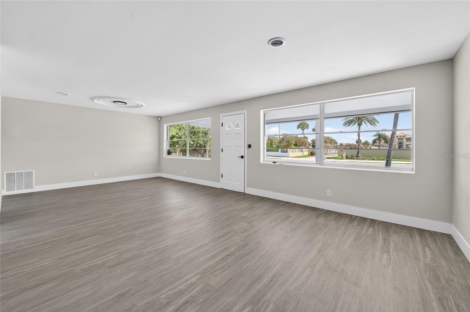 Image 9 of 35 For 1822 Palmetto Avenue