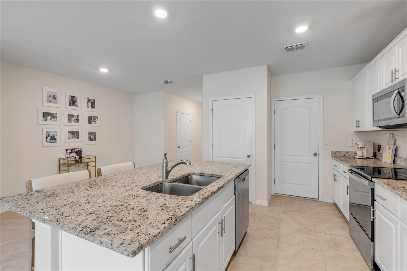 Image 12 of 37 For 60 Bella Oaks Drive